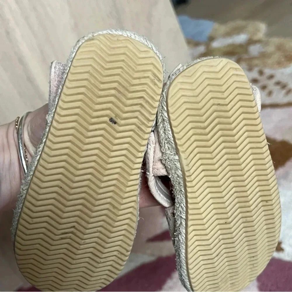 H&M baby girl shoes sandals espadrilles suede hearts blush pink beige toddler